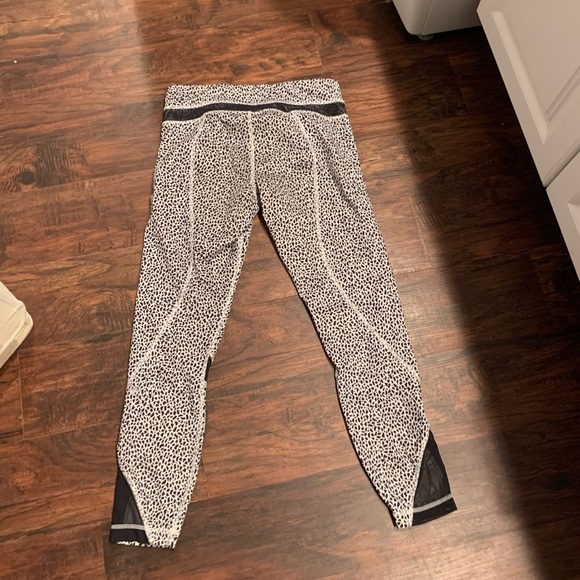 Lululemon Athletica Inspire Type 11 MISS MOZIAC Sz 6 - Picture 10 of 13